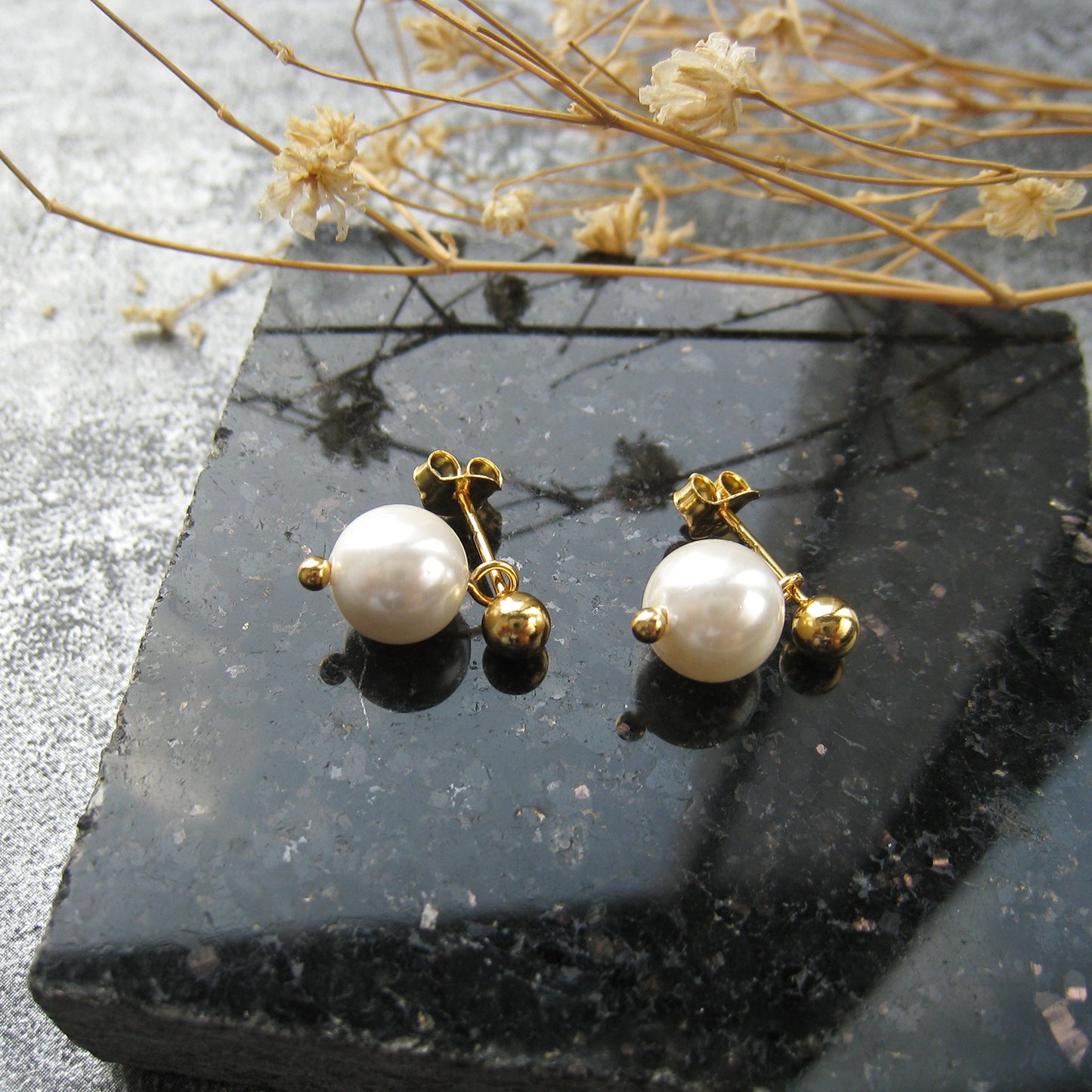Skylar Pearl Studs in GOLD