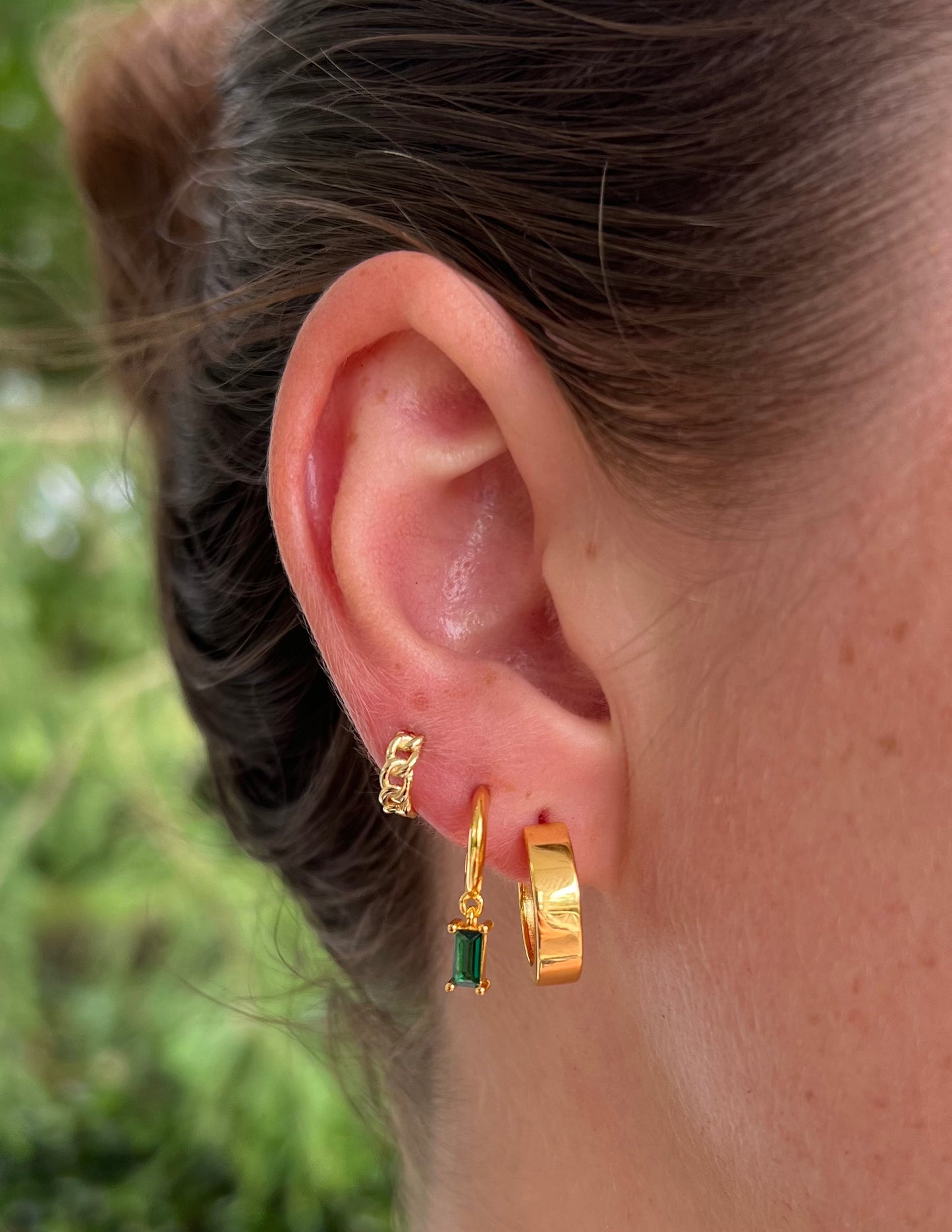 Prea Edge Hoops in GOLD